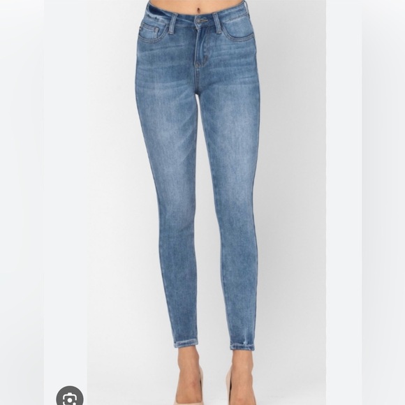 Judy Blue Skinny Fit Plus Size Jeans SZ 15/32 - Picture 1 of 9